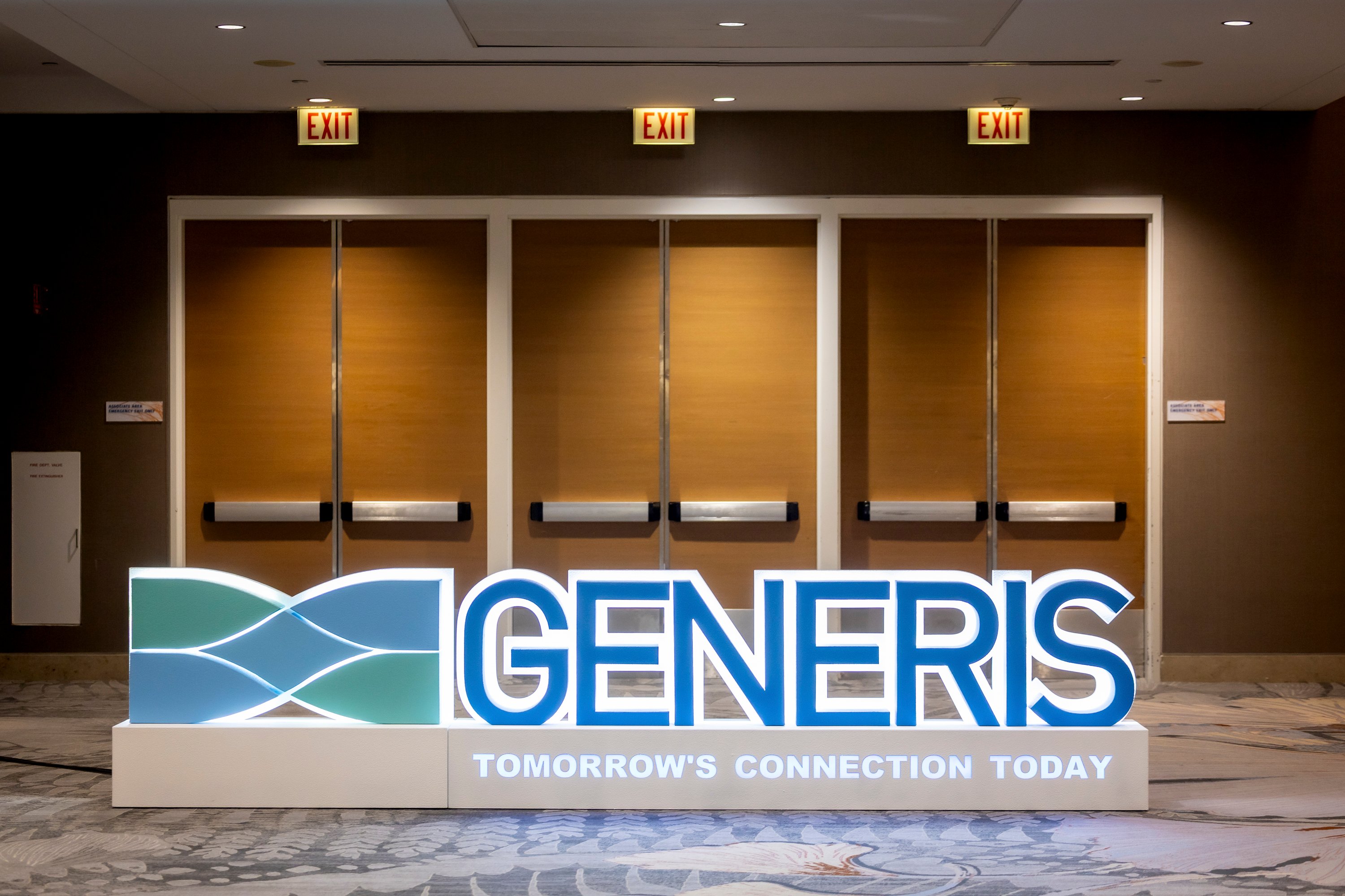 generis sign close up