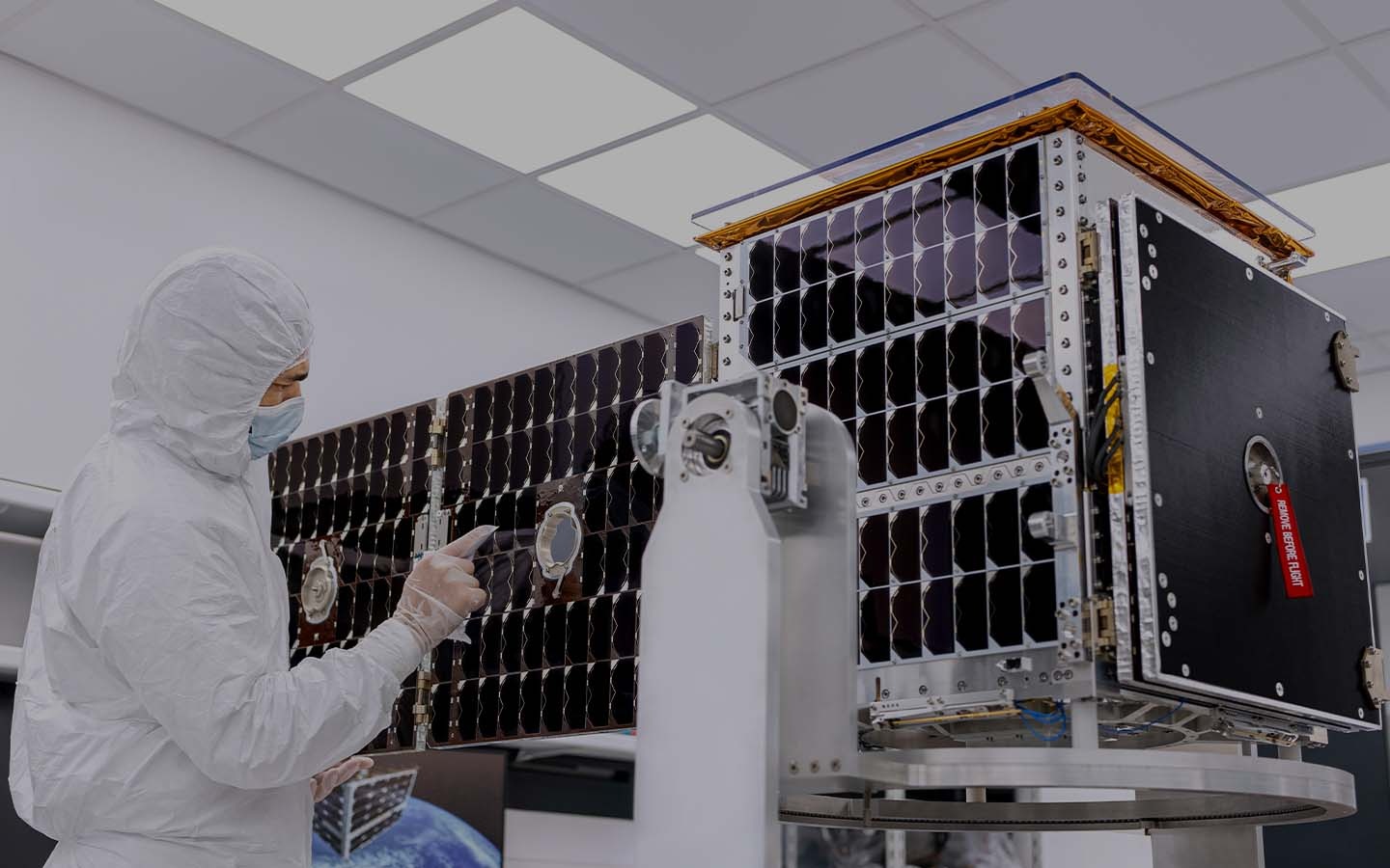 imgi_5_kongsberg-nanoavionics-mp42-microsatellite-bus-assembly-small-satellite-smallsat